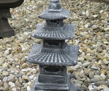 3 daks pagode klein